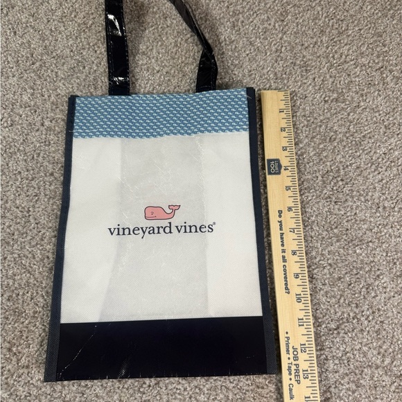 Gently used perfect condition vineyard vines reusable shopping bag tote lunch - Picture 3 of 5